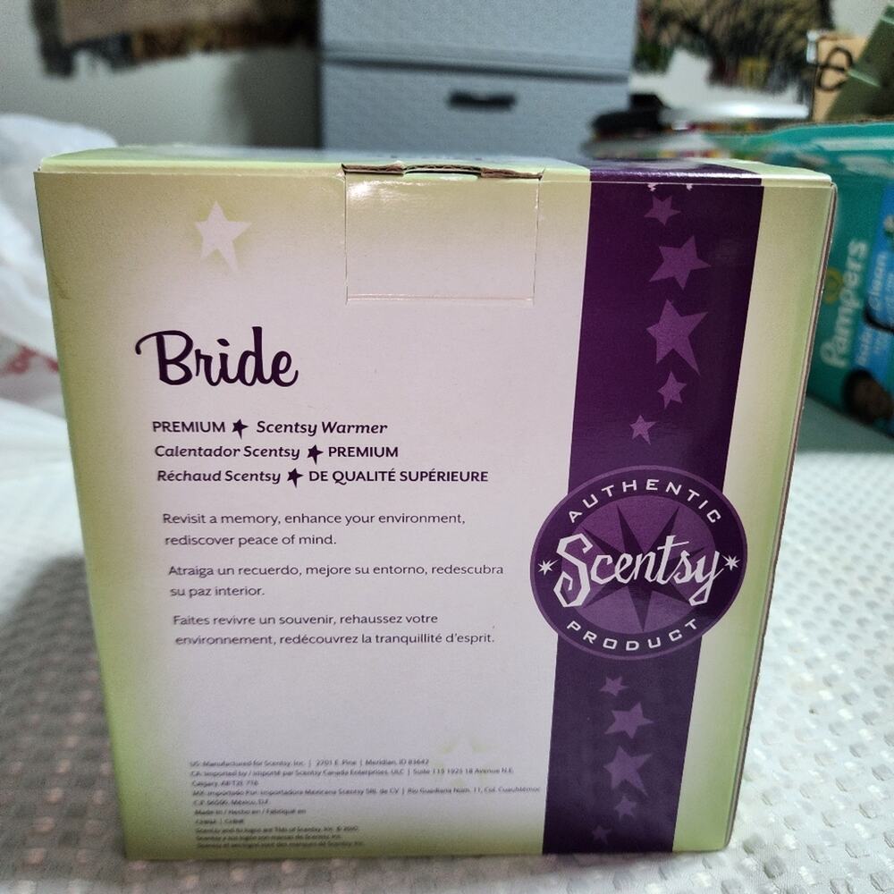 SCENTSY NIB BRIDE FULL SIZE ELECTRIC  WAX WARMER